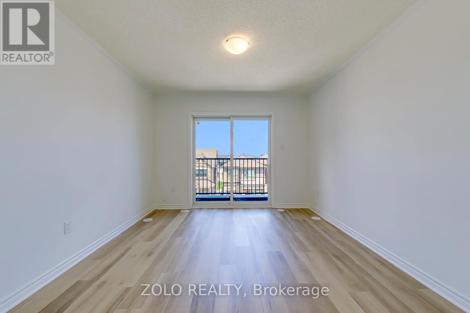 1572 RUTLAND CRESCENT - 23