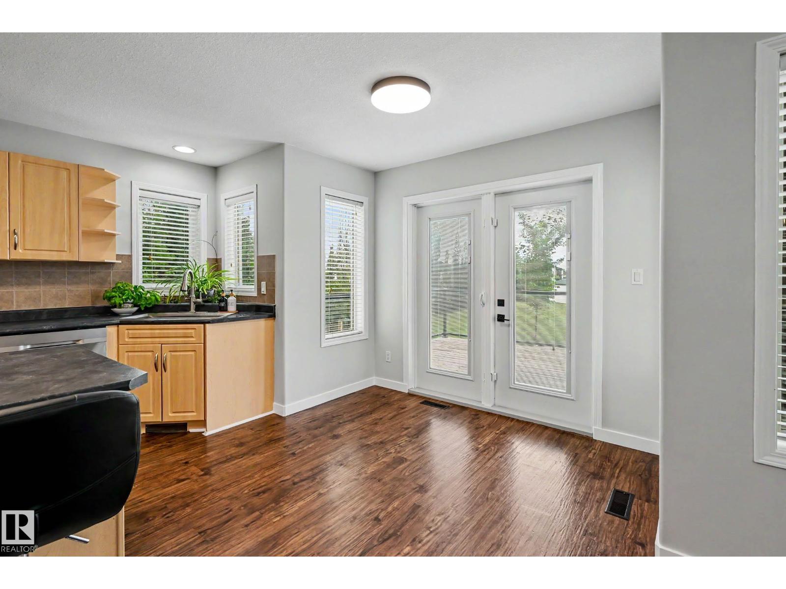 62 GREYSTONE CR - 13