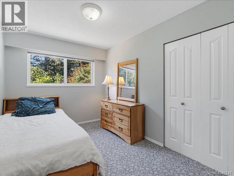 2128 Thomas Park Dr - 22