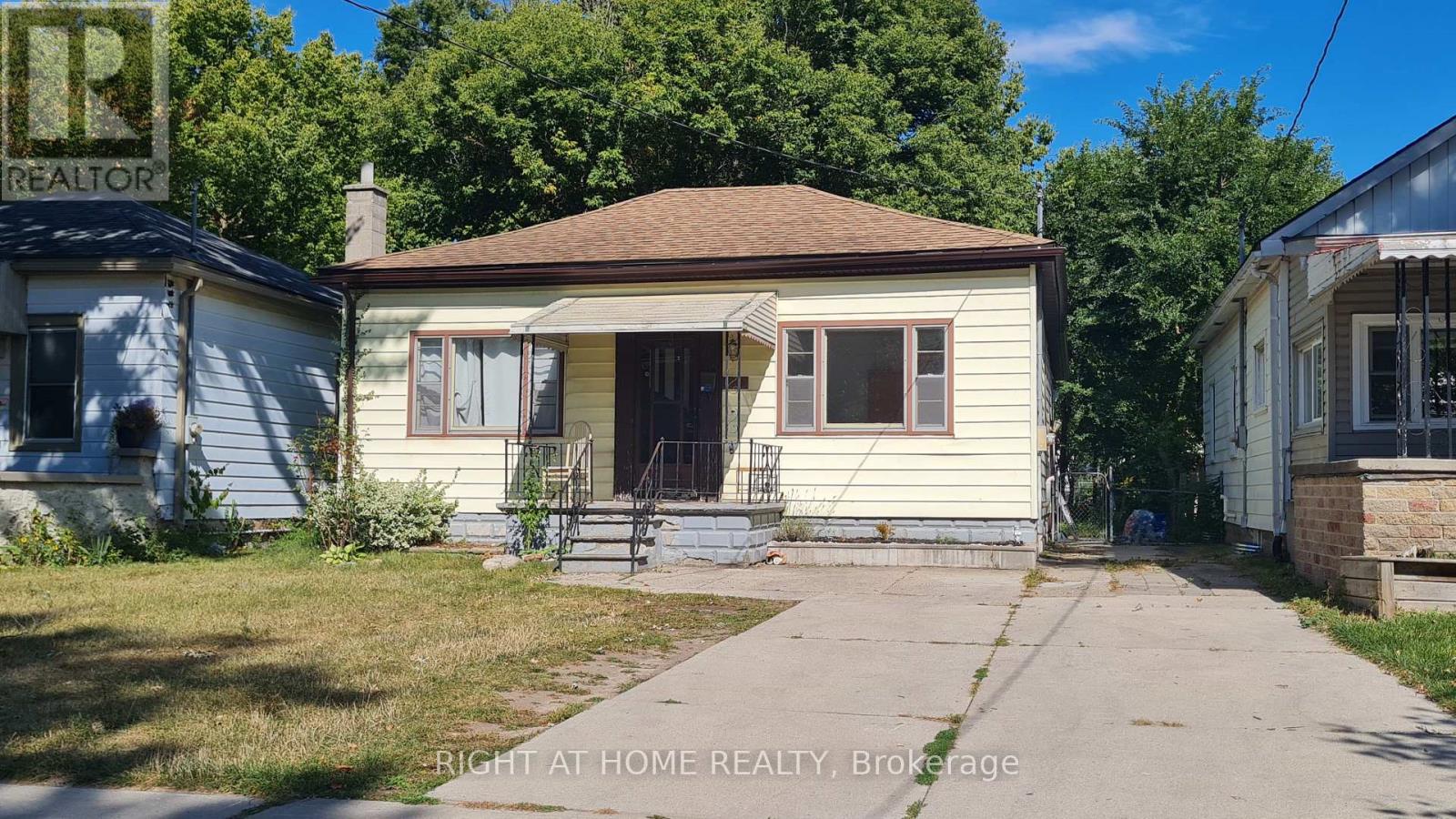 310 GREY STREET - 1