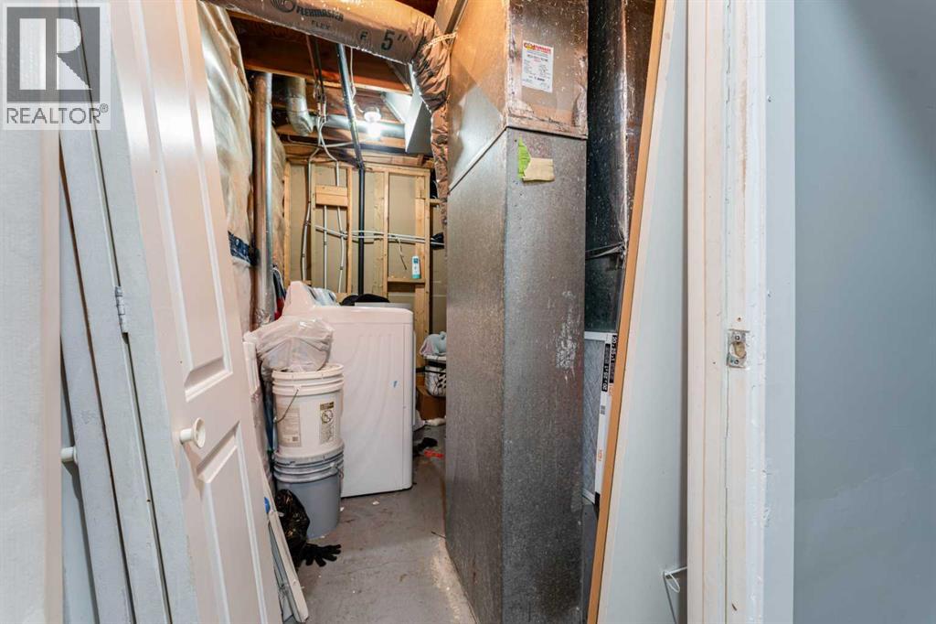 6087 Martingrove Road NE - 30