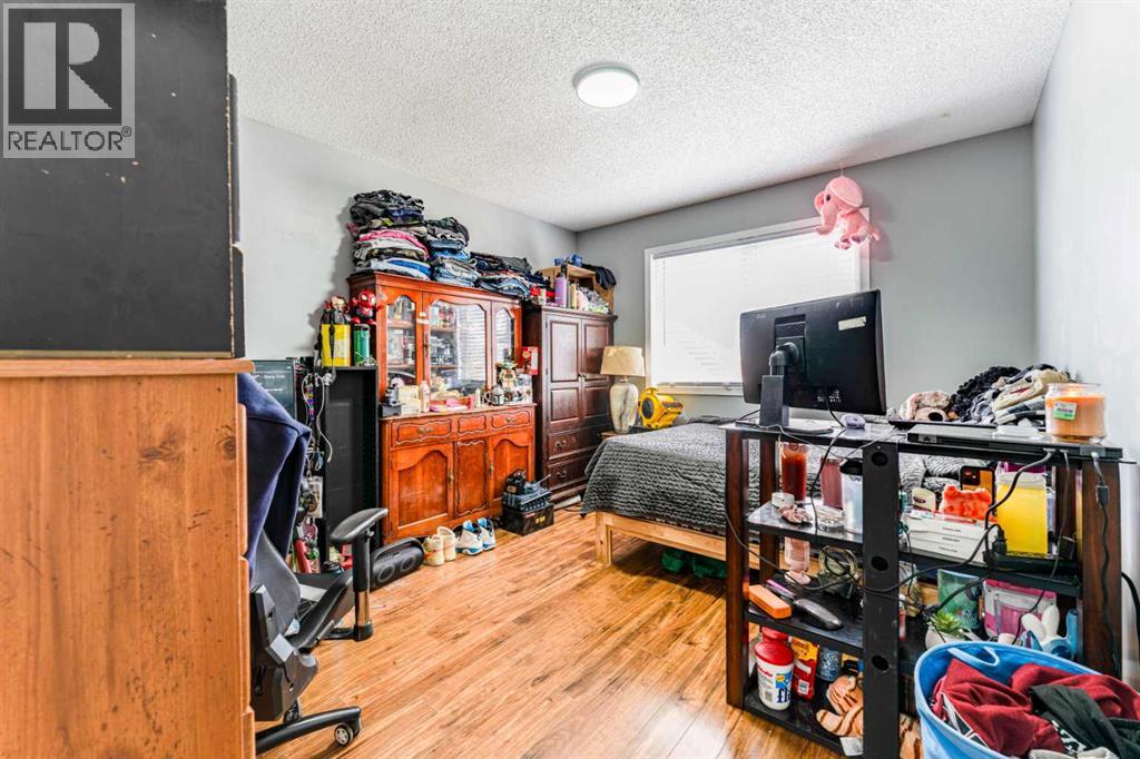 6087 Martingrove Road NE - 10