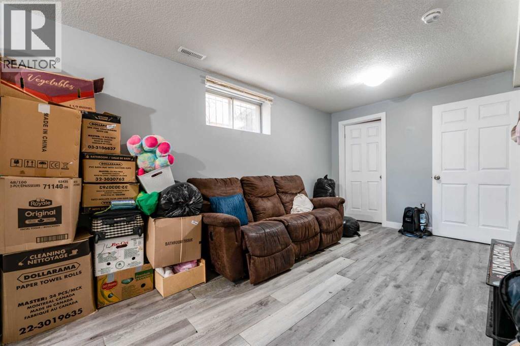 6087 Martingrove Road NE - 27