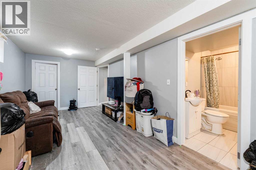 6087 Martingrove Road NE - 25