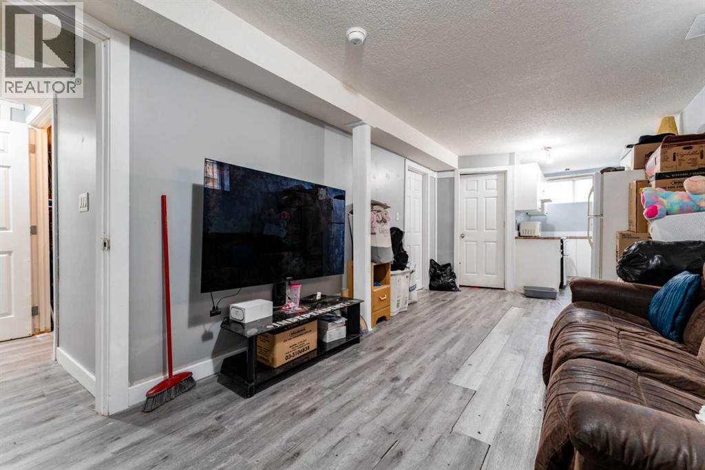 6087 Martingrove Road NE - 28