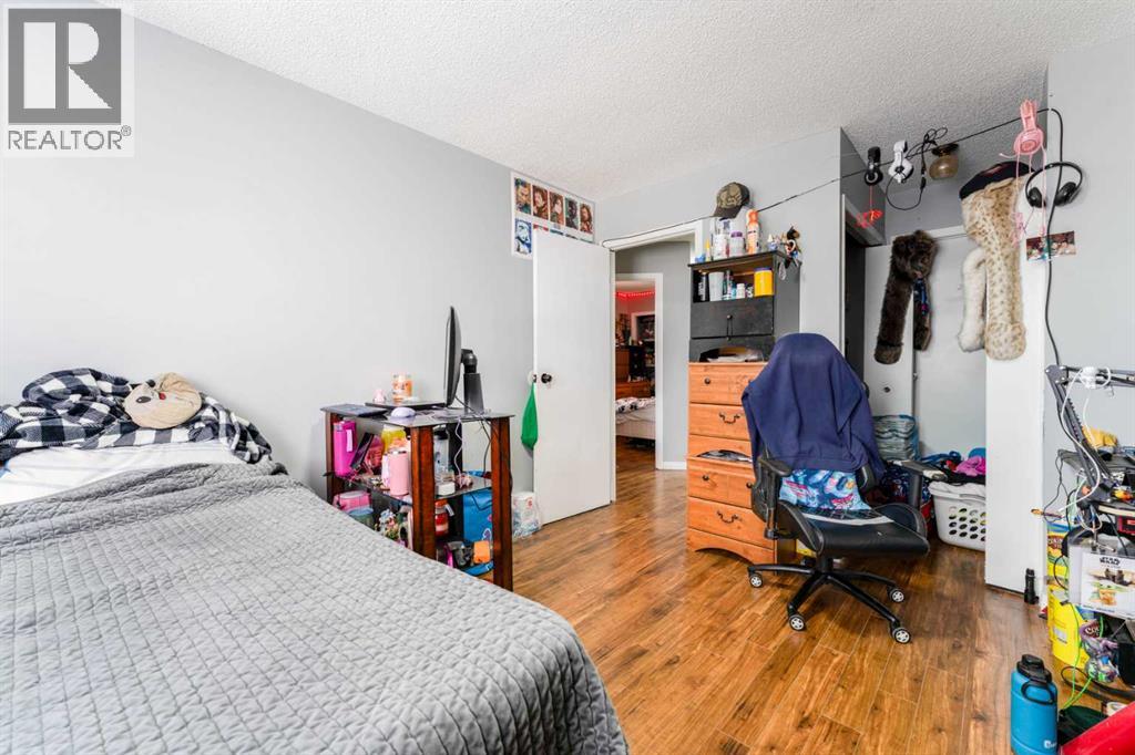 6087 Martingrove Road NE - 11