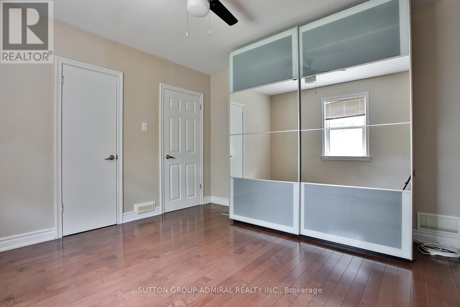 33 REGINA AVENUE - 15