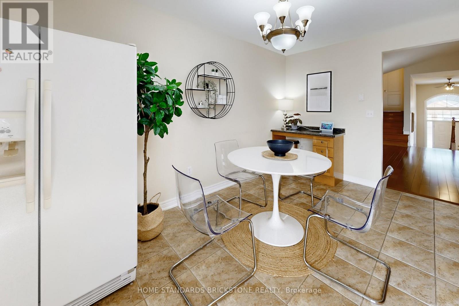 412 AUTUMN CRESCENT - 14