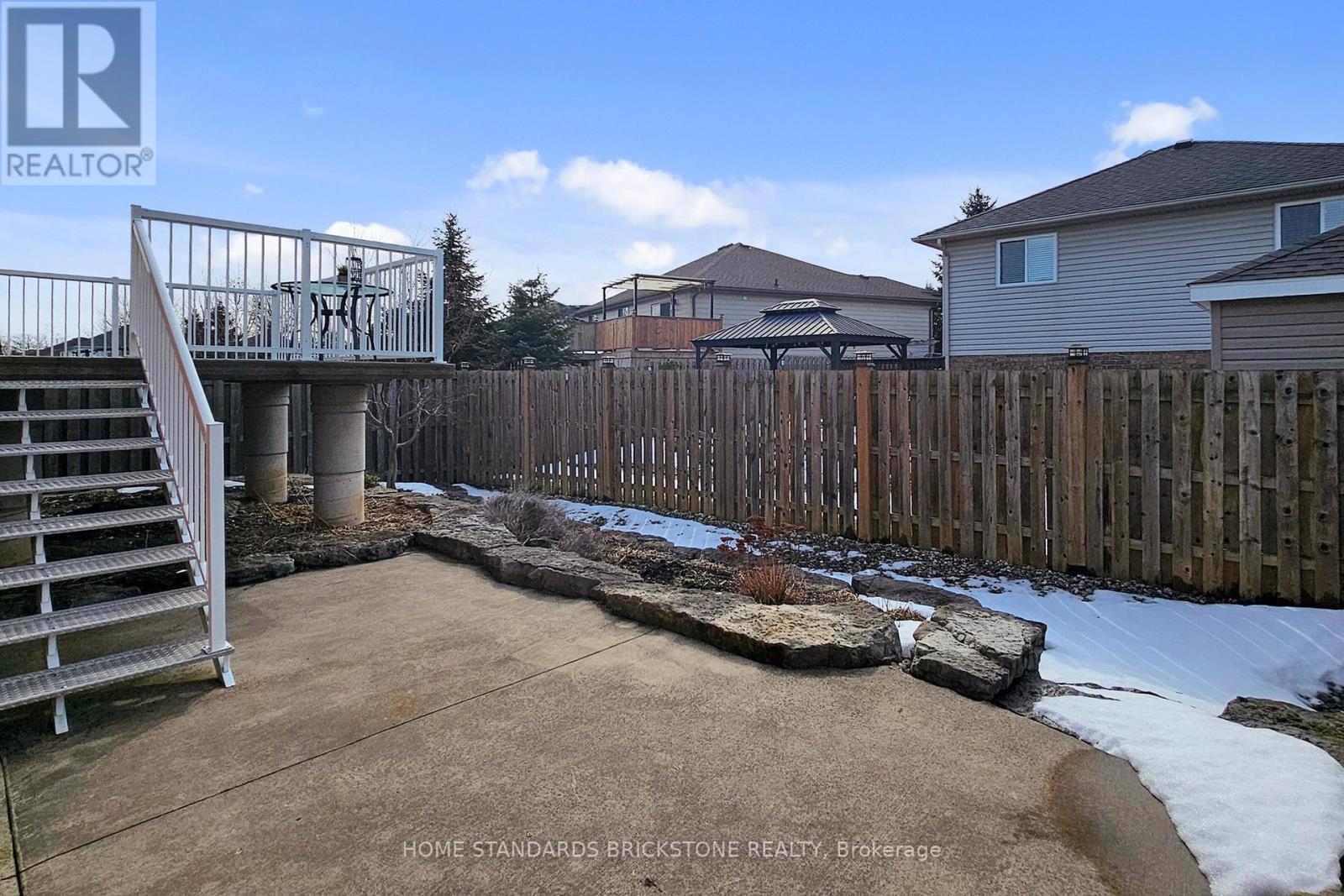 412 AUTUMN CRESCENT - 42