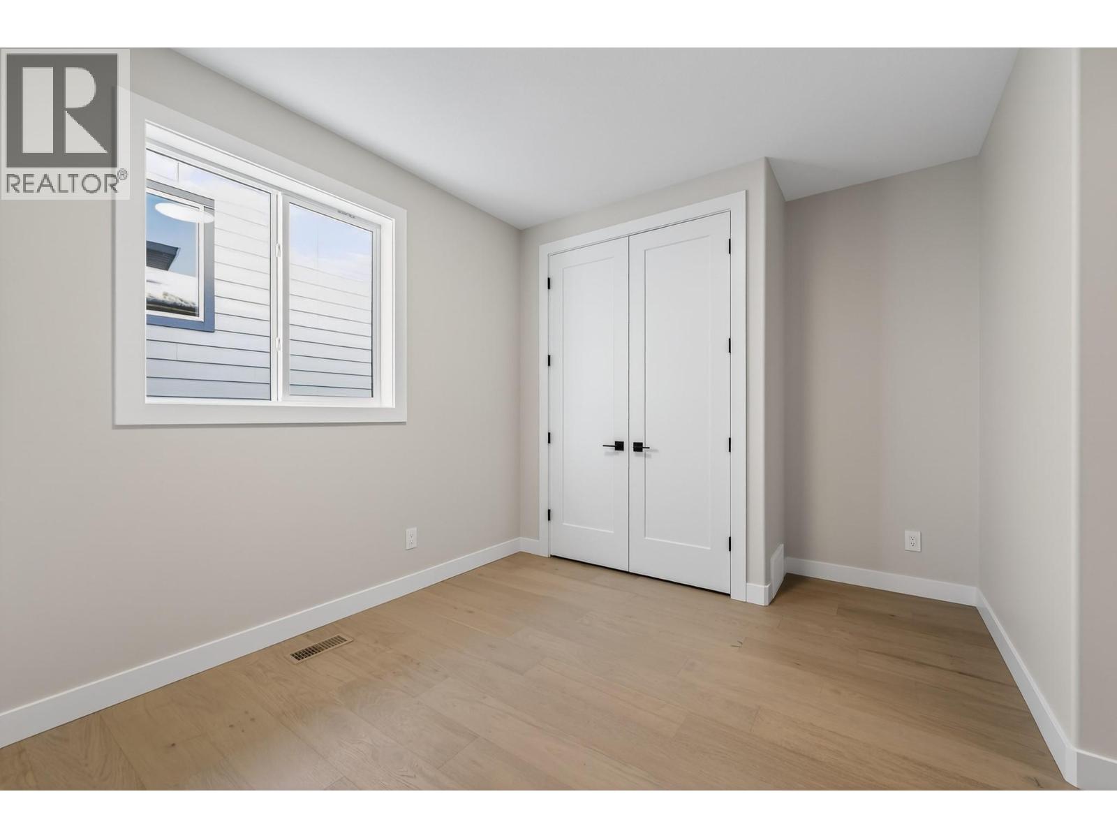 2138 LINFIELD Drive - 23
