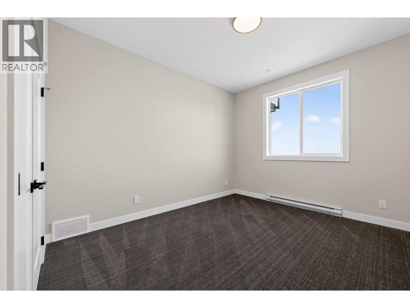 2138 LINFIELD Drive - 31