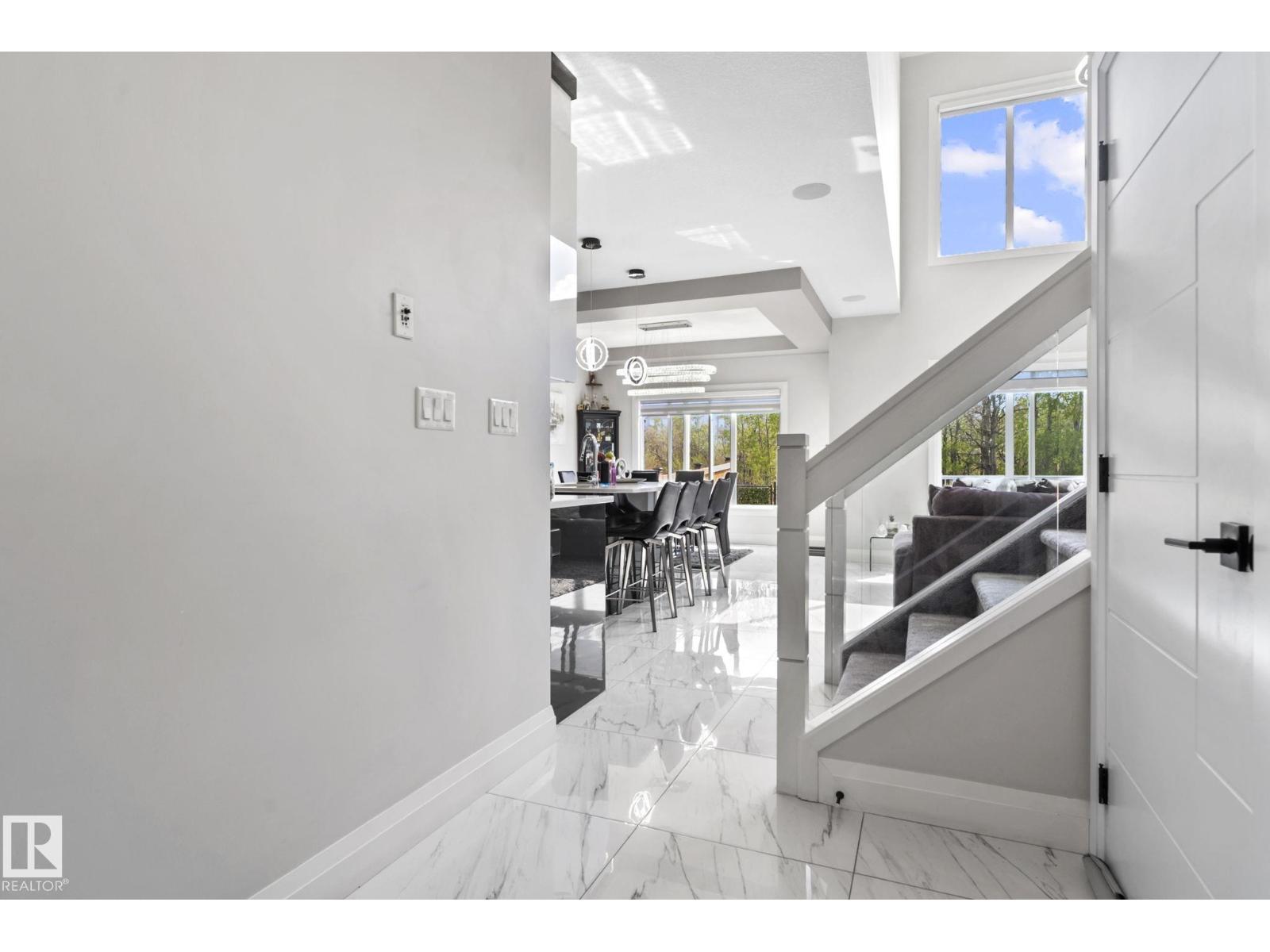 6423 175 AV NW — photo 6