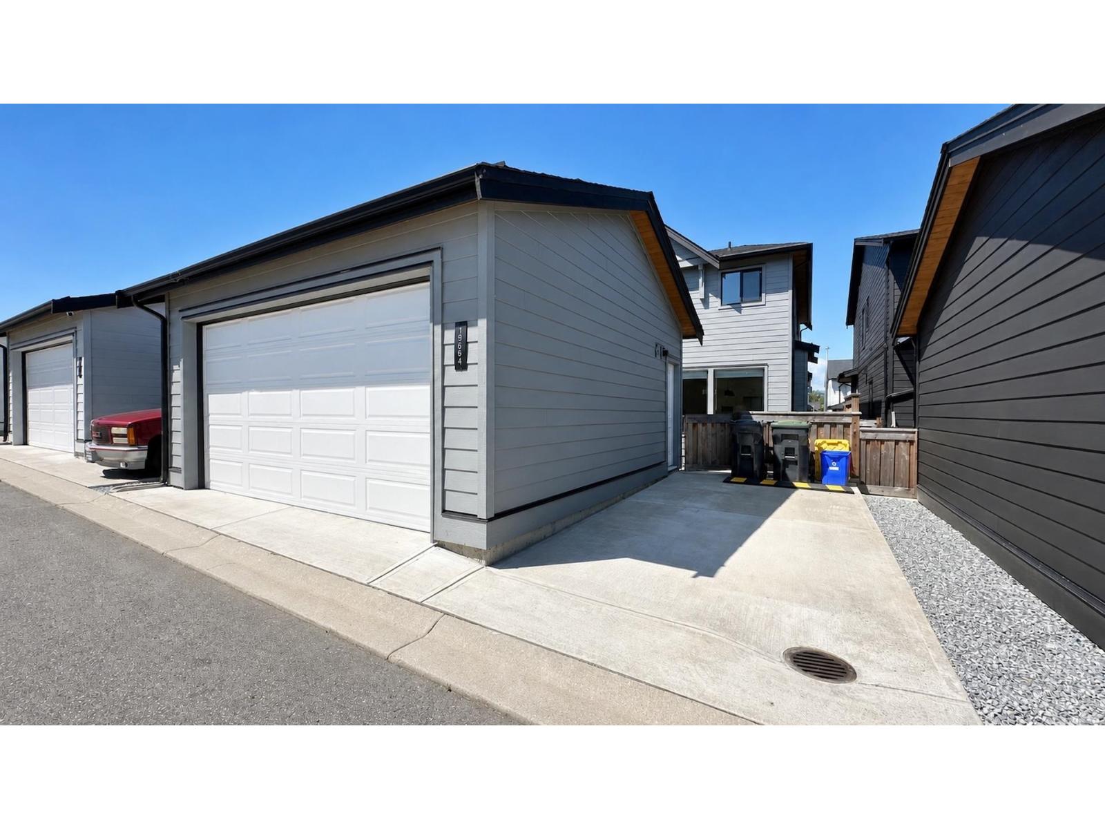 19664 76A AVENUE, Langley