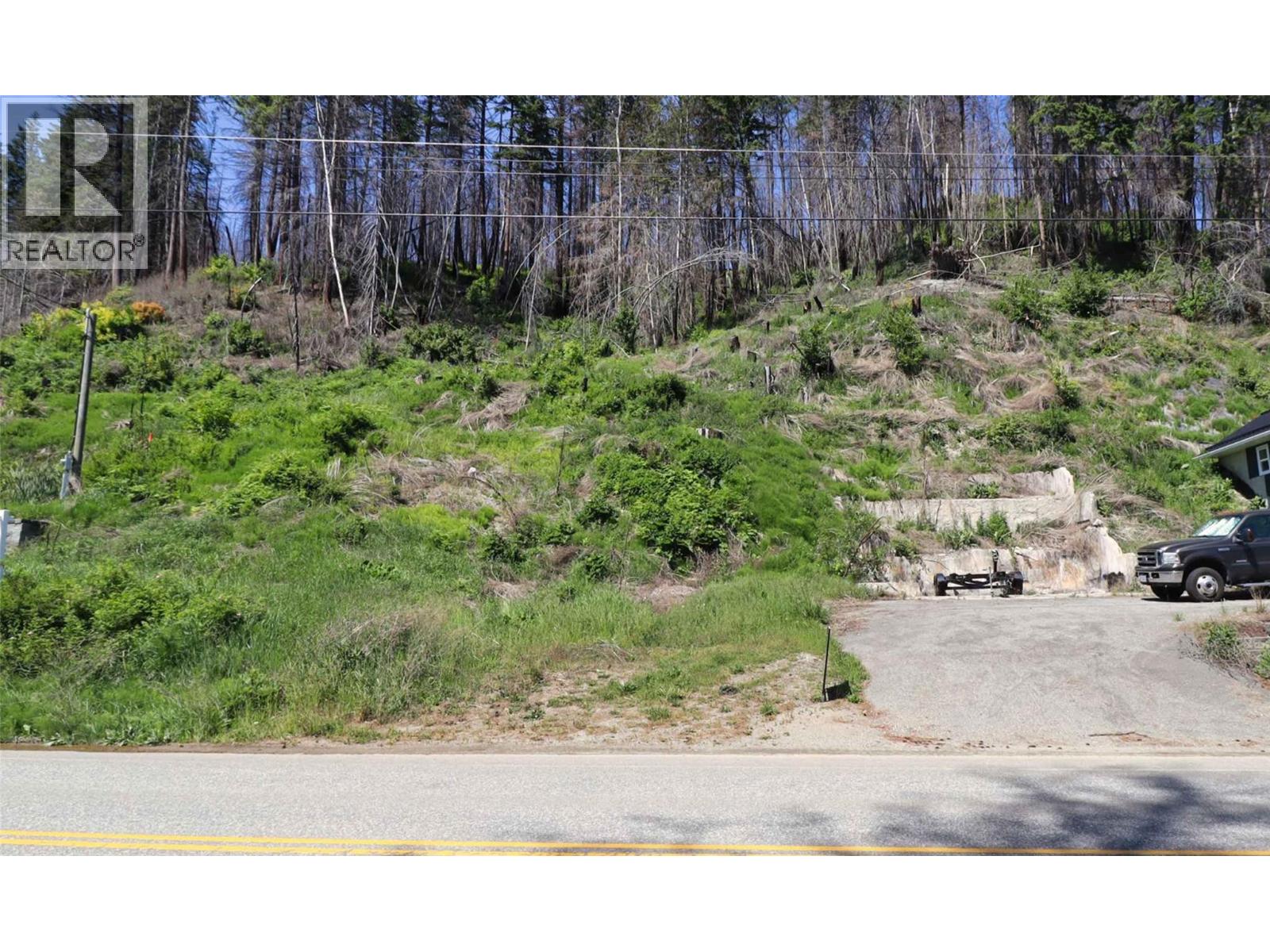 5185 Squilax Anglemont Road, Celista