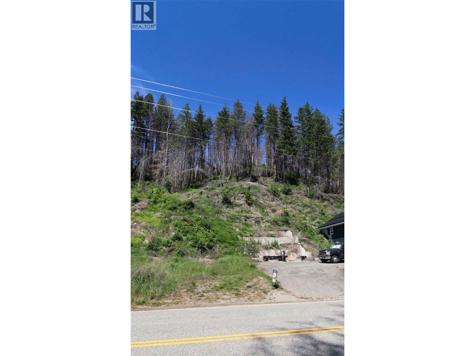 5185 Squilax Anglemont Road, Celista