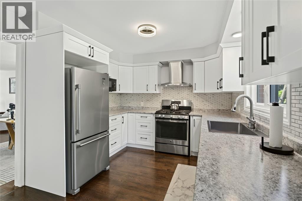 2636 STONERIDGE COURT - 13