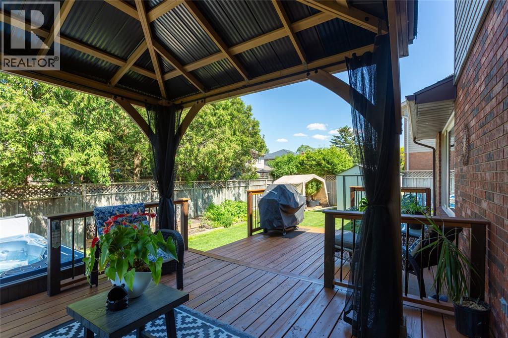 2636 STONERIDGE COURT - 33