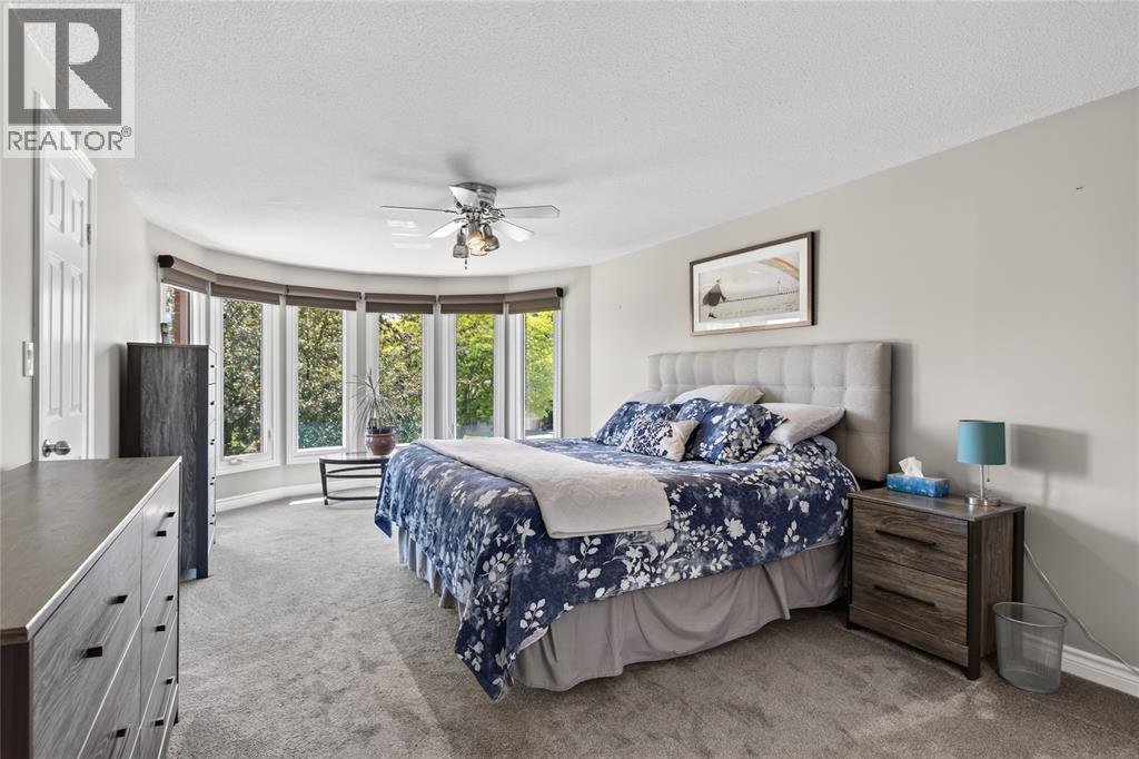 2636 STONERIDGE COURT - 21