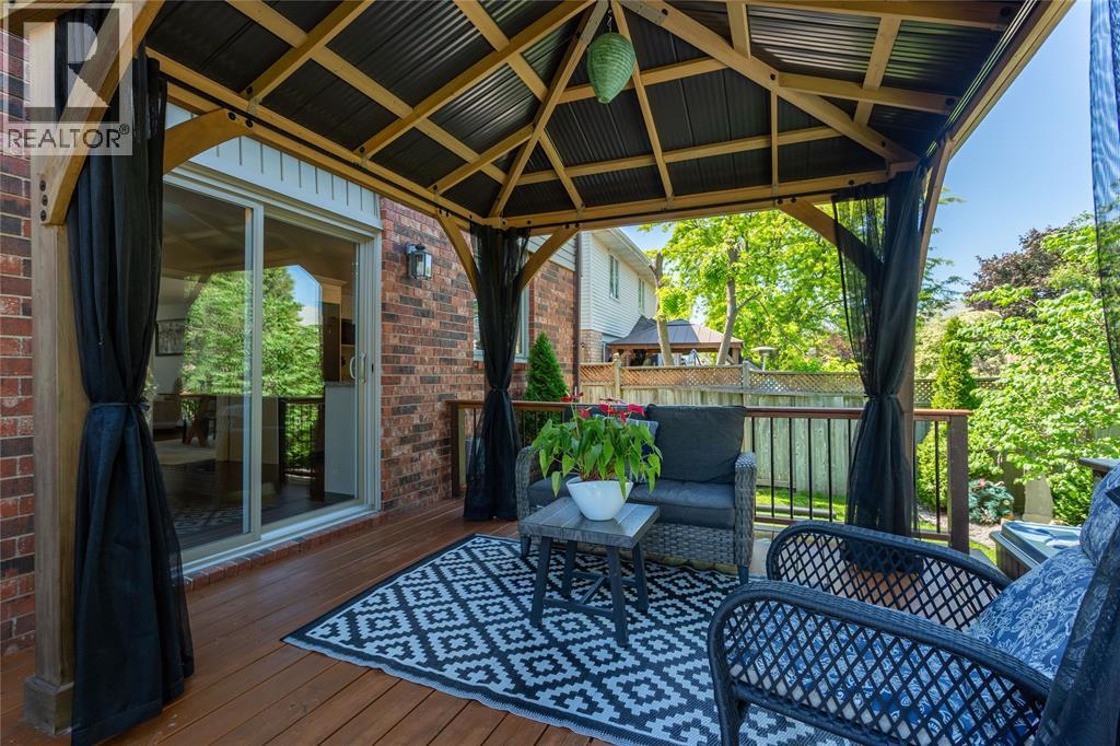 2636 STONERIDGE COURT - 35