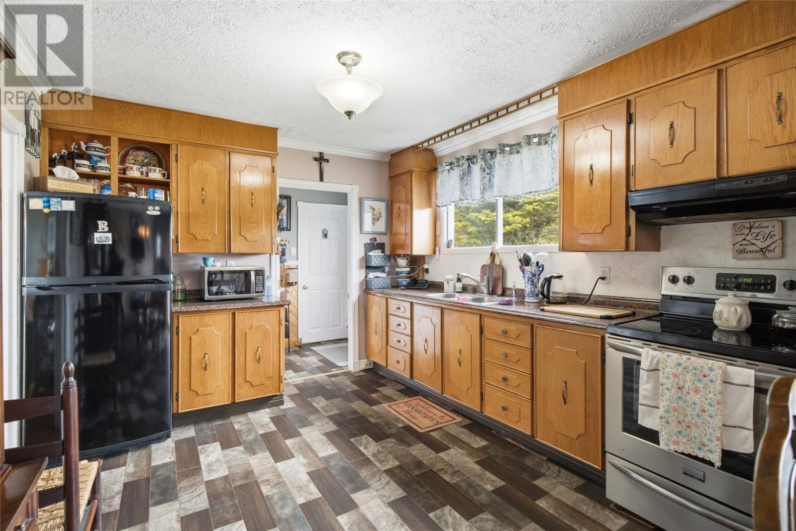 1190 Topsail Road - 30