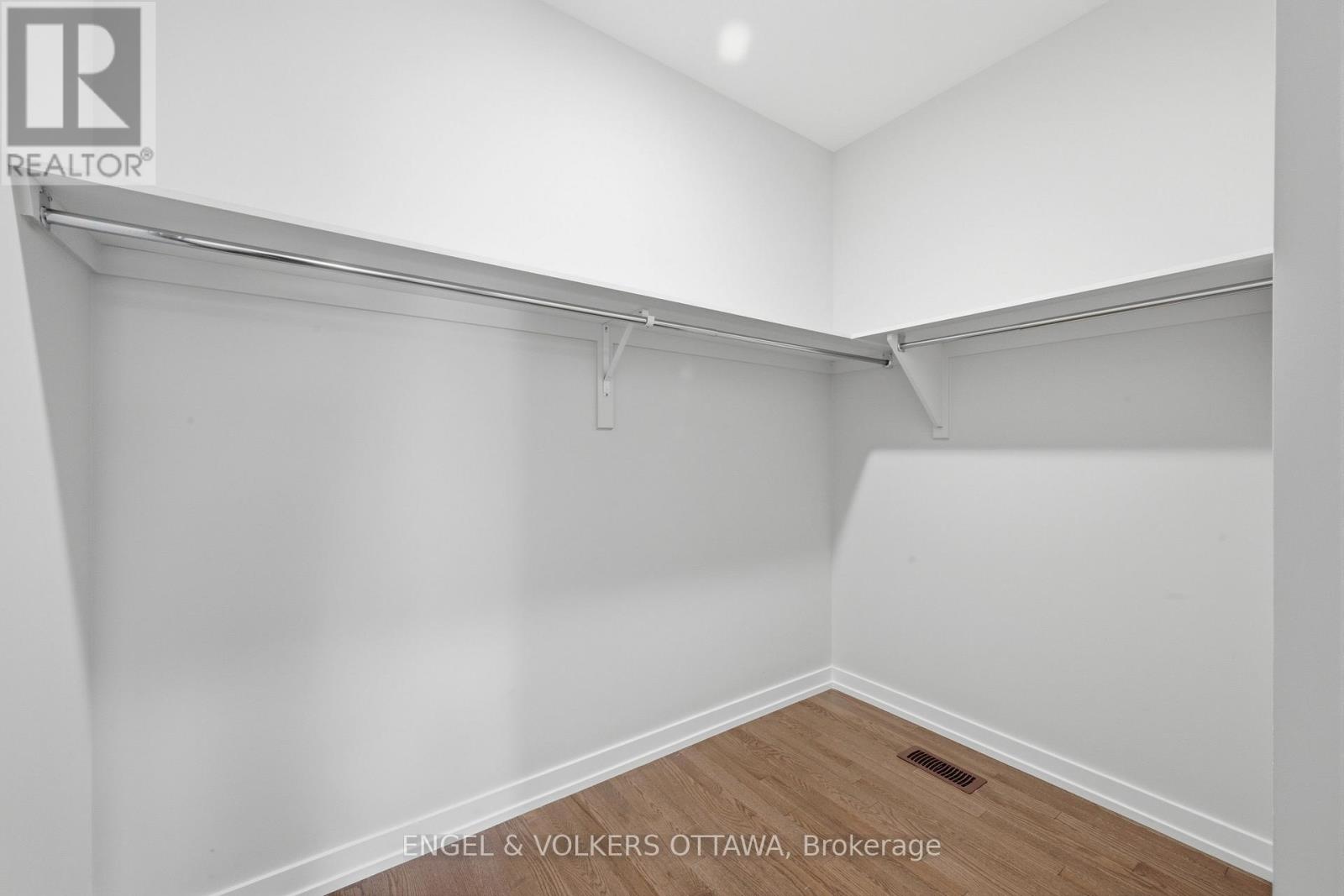 5 Bed, 4 Bath House for Sale in Ottawa – 17 PACING WALK, Ottawa – MLS# X13449096 - Image 26