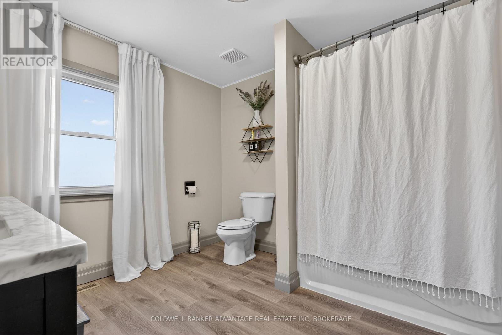 286 GILMORE ROAD E - 12