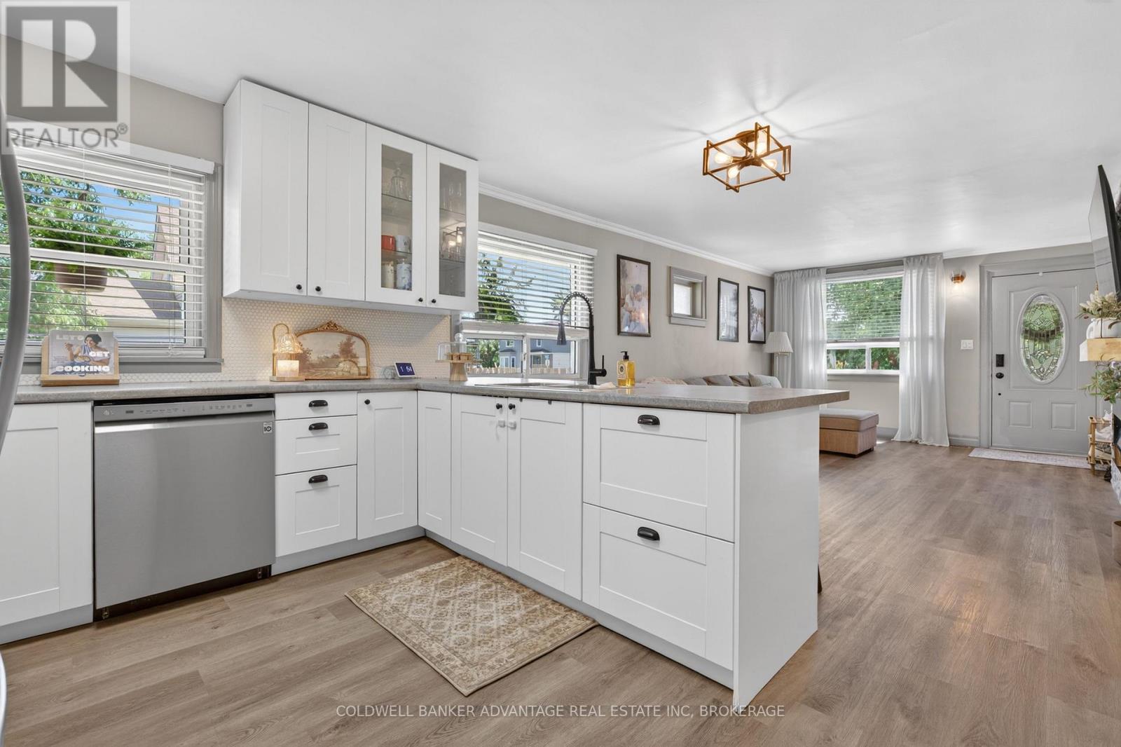 286 GILMORE ROAD E - 5