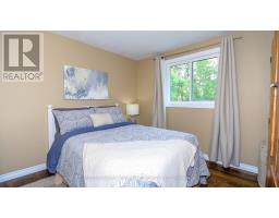 18 Jill's Court, Barrie, ON L4M4L7 Photo 14