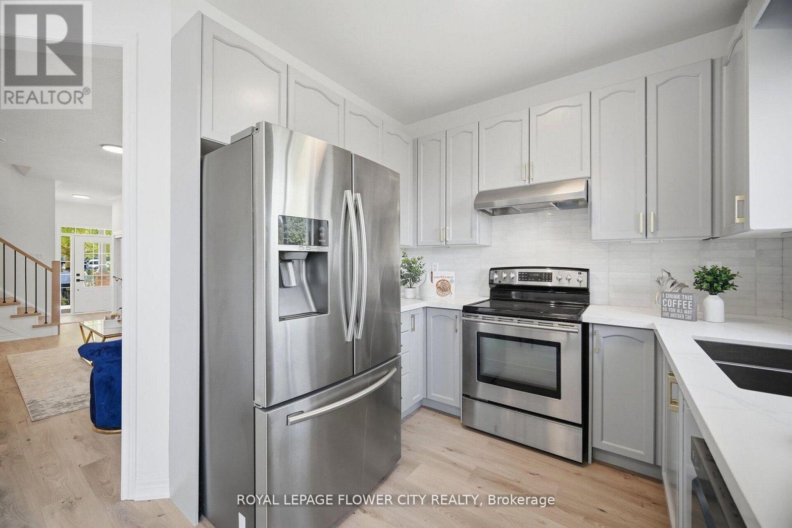 24 MARTREE CRESCENT - 12