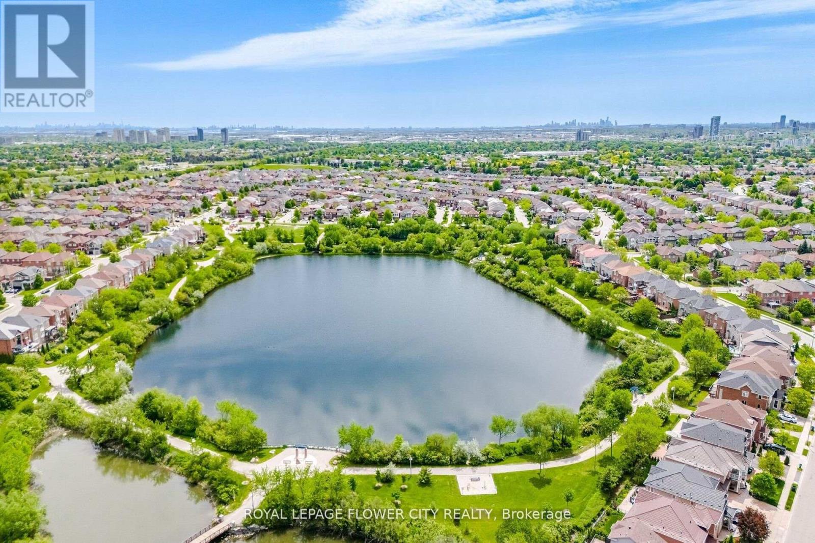 24 MARTREE CRESCENT - 40