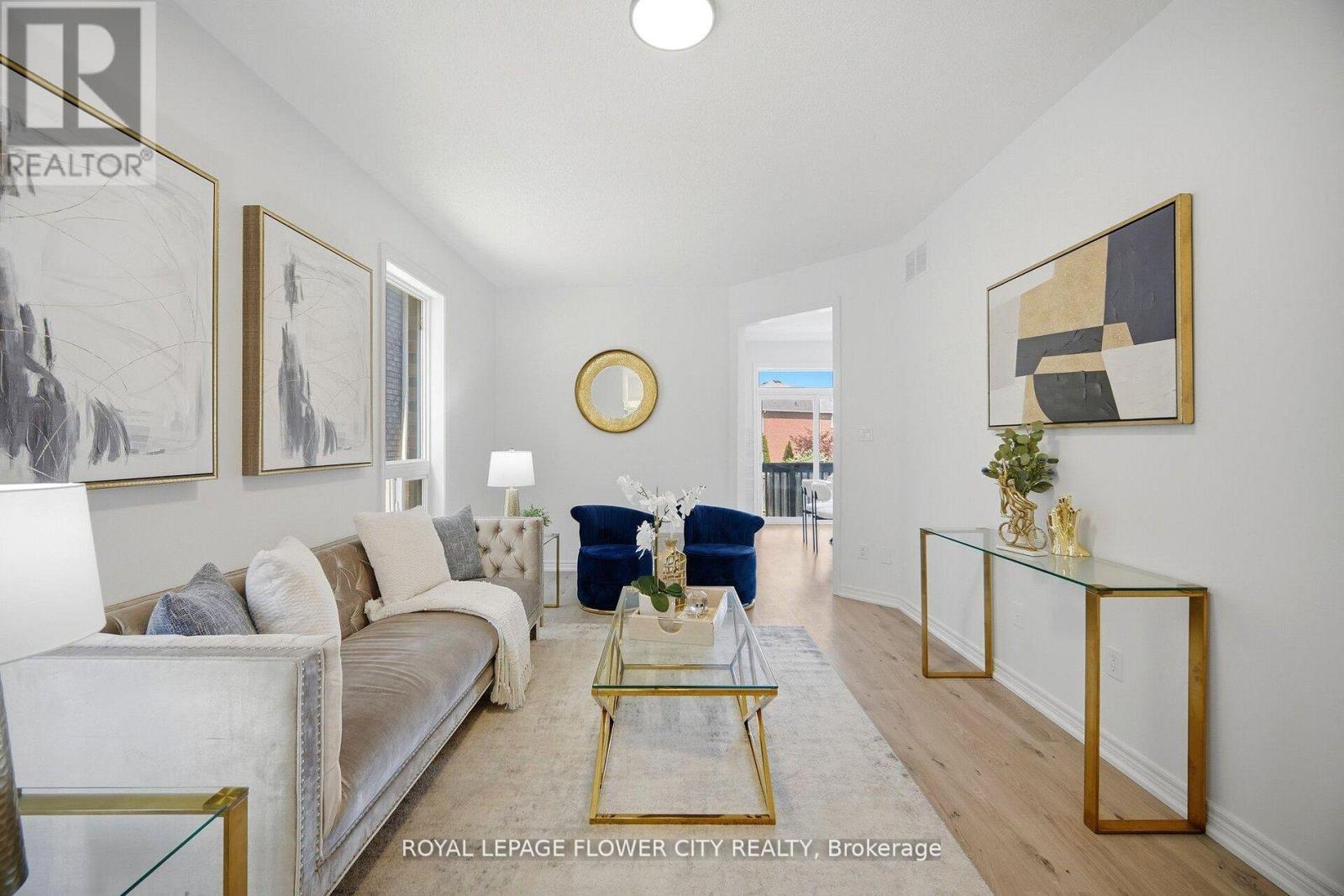 24 MARTREE CRESCENT - 9