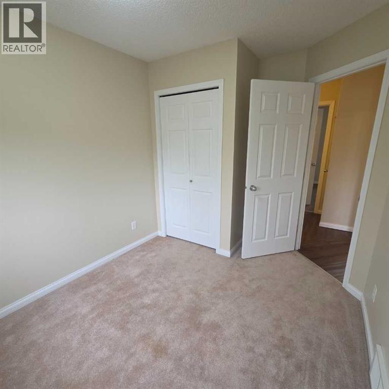 #4 624 41 Street - 26
