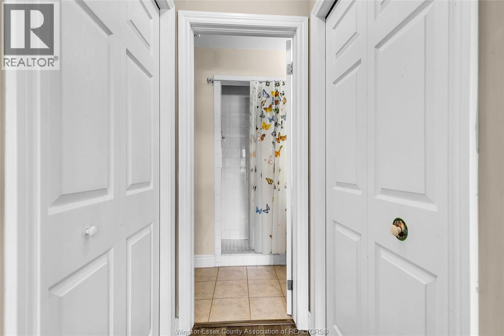 992 WHISTLER COURT - 19