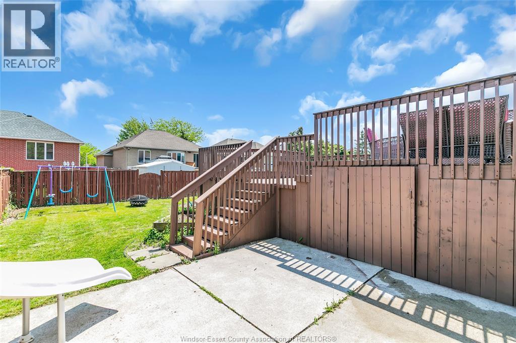992 WHISTLER COURT - 34