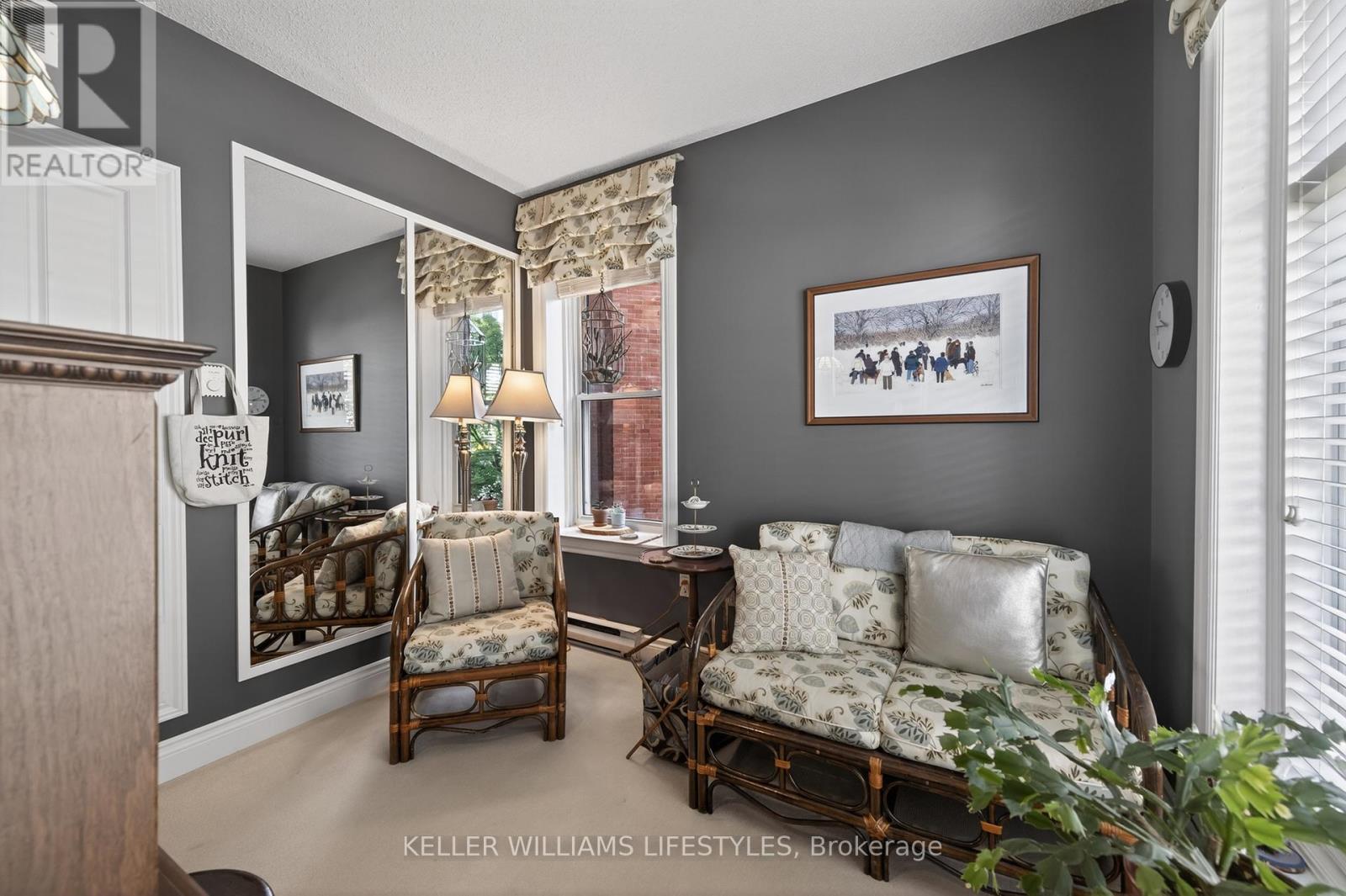#205 460 WELLINGTON STREET - 15