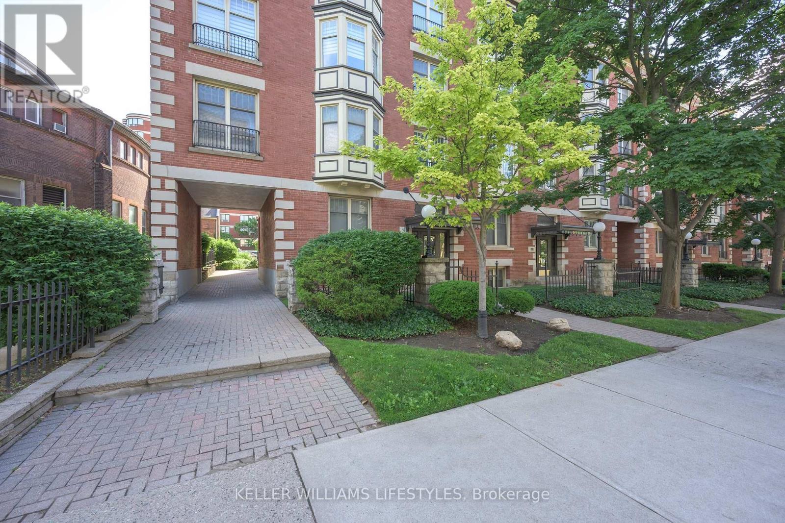 #205 460 WELLINGTON STREET - 38