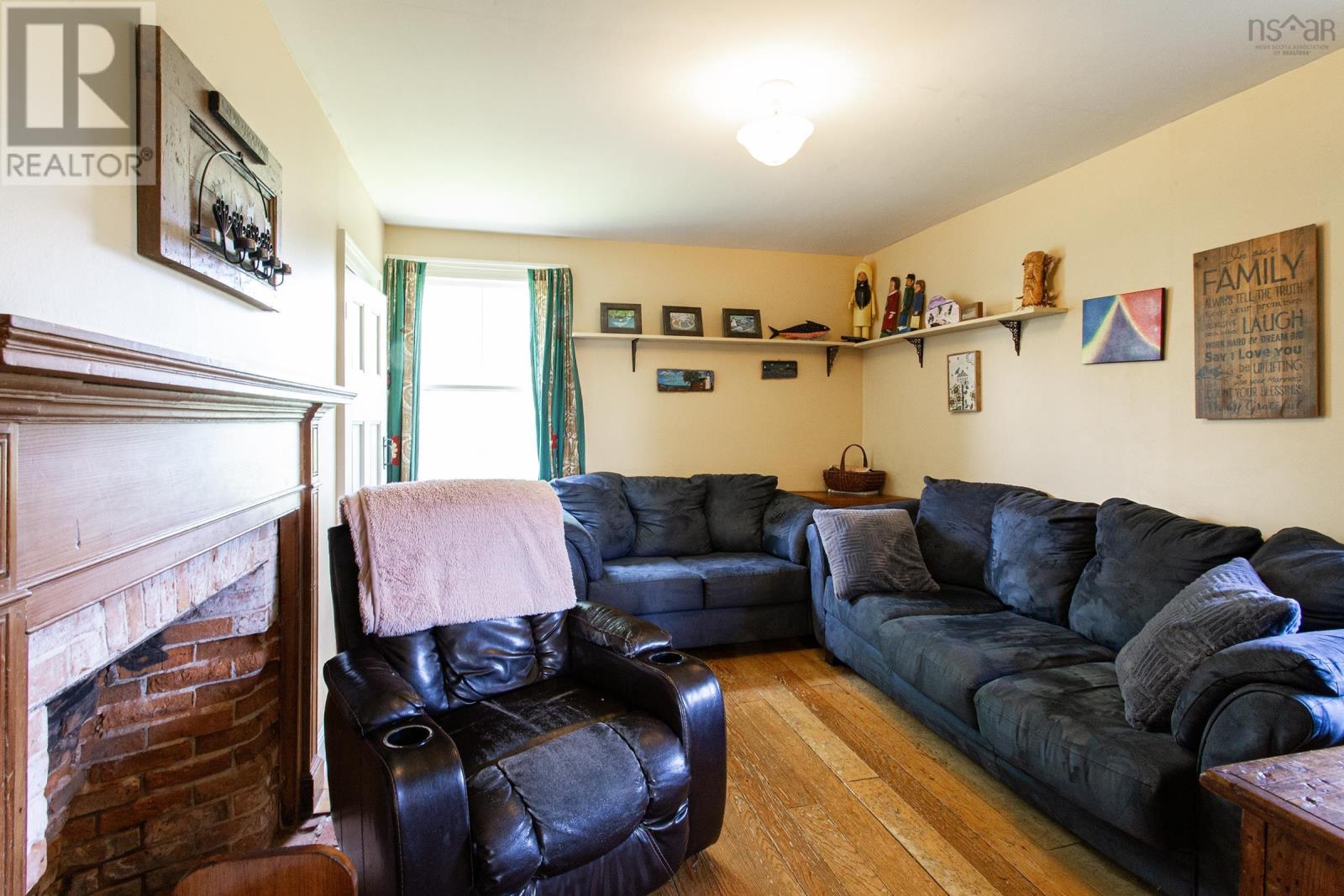 7455 Highway 1 - 26