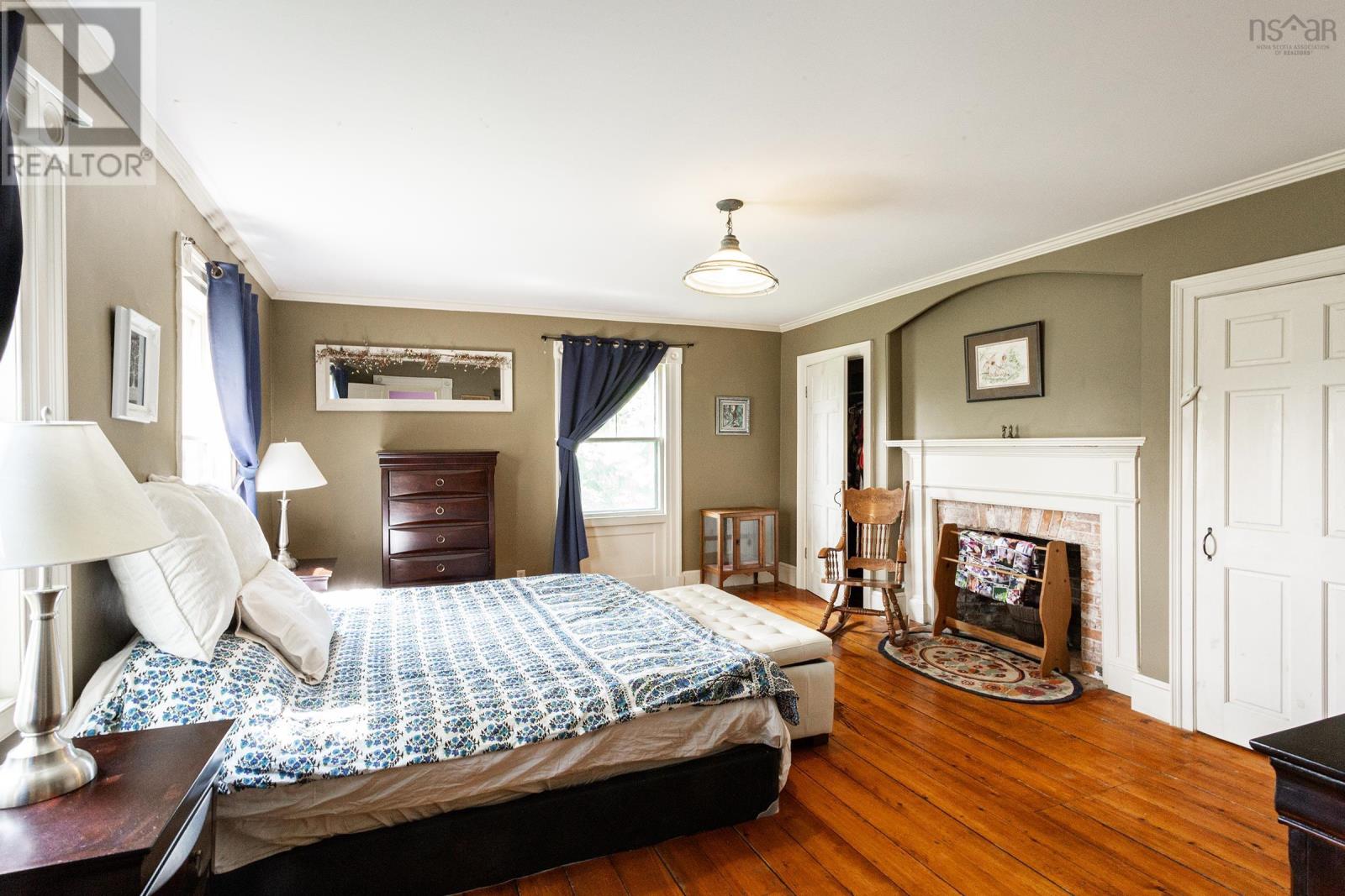 7455 Highway 1 - 29