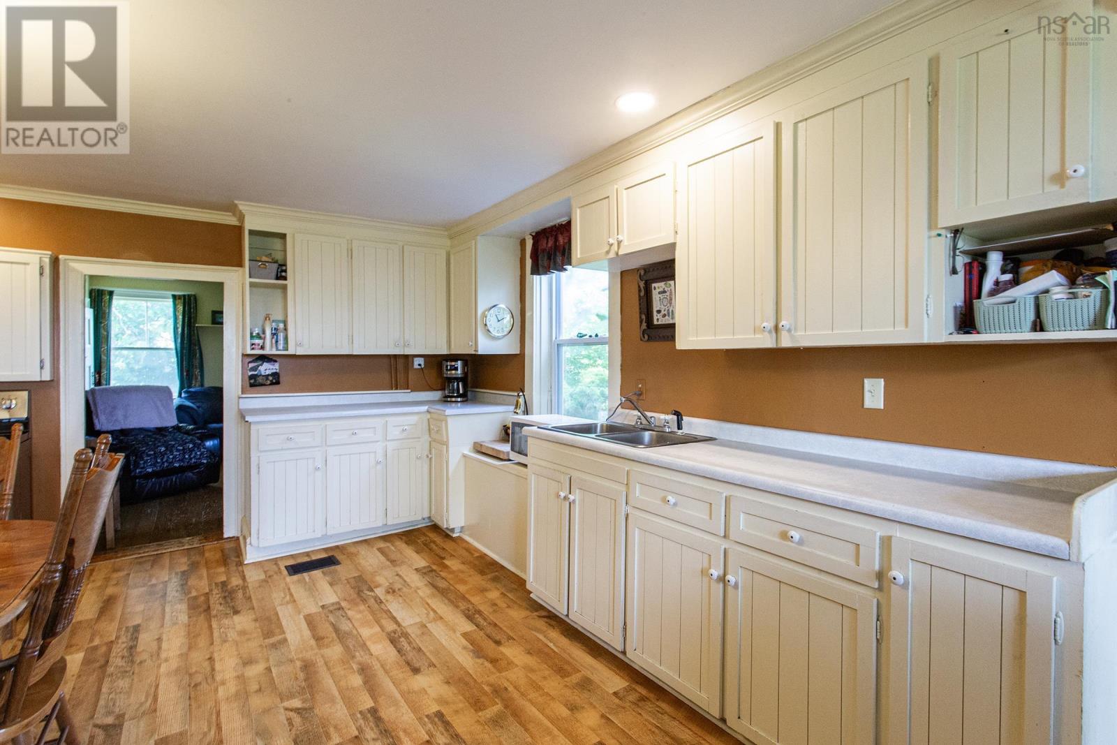 7455 Highway 1 - 23