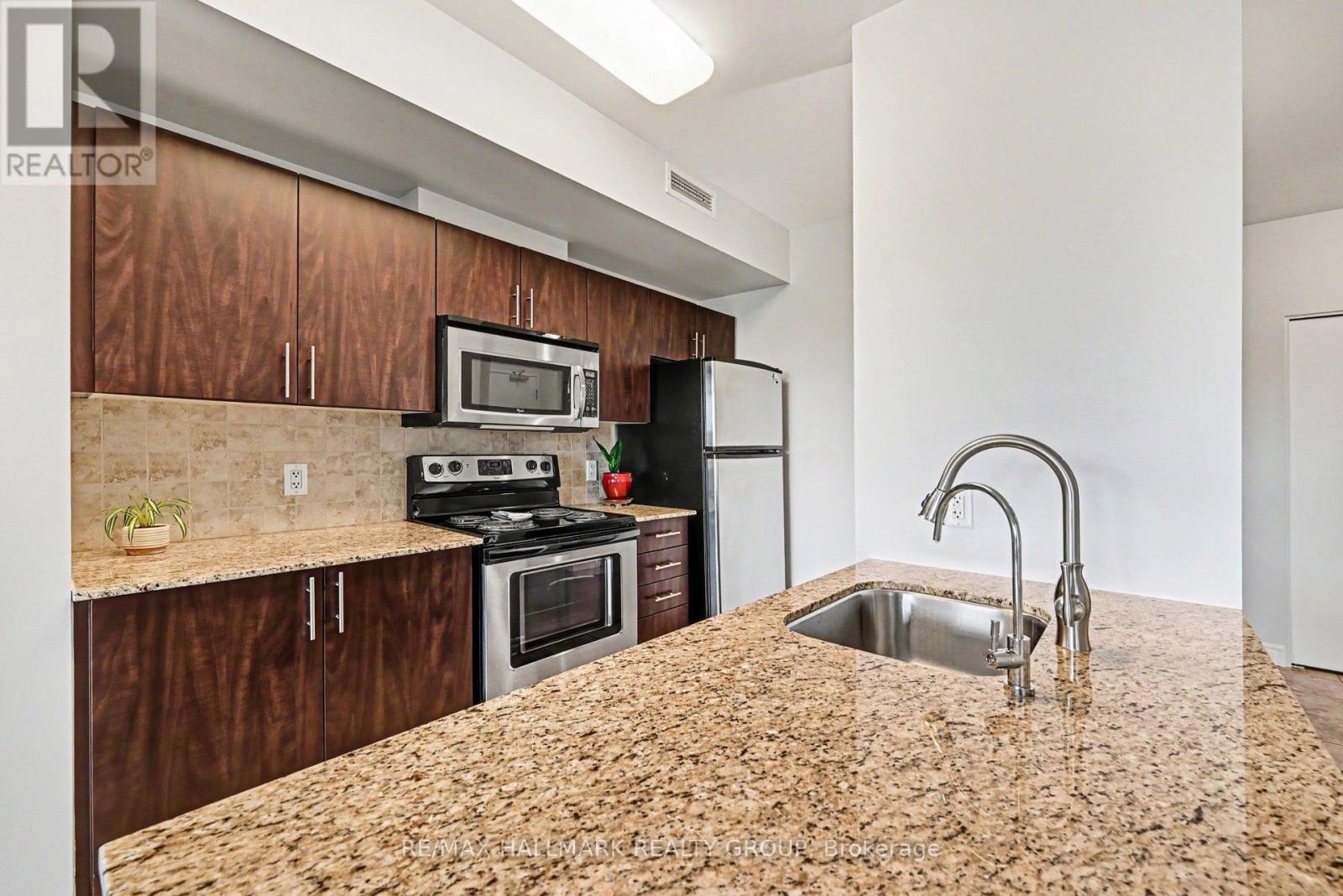 #1001 70 LANDRY STREET - 10