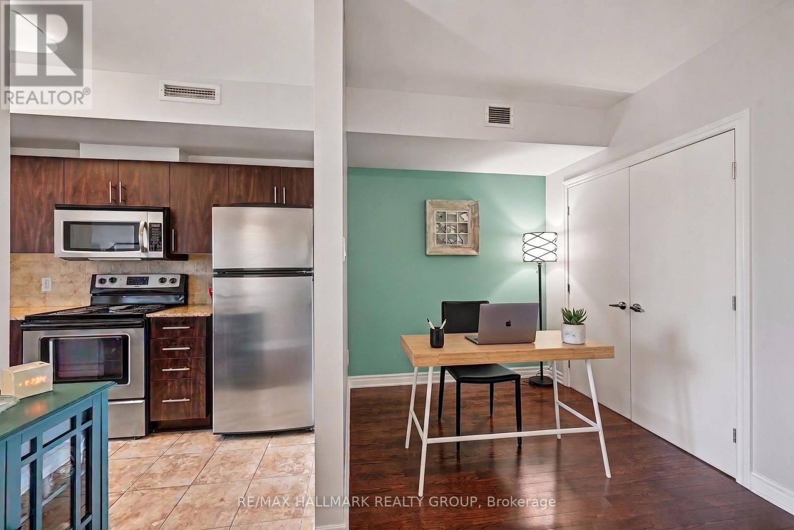 #1001 70 LANDRY STREET - 4