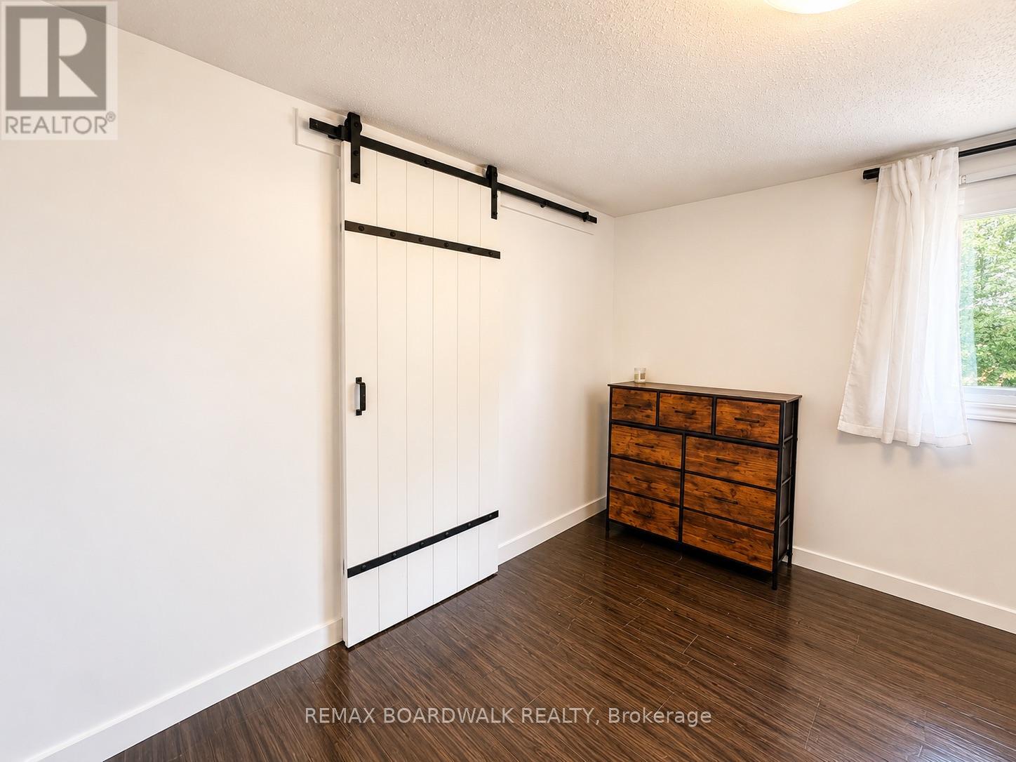 3 Bed, 2 Bath House for Rent in Ottawa – 4396 WHITTAKER CRESCENT, Ottawa – MLS# X13449180 - Image 20