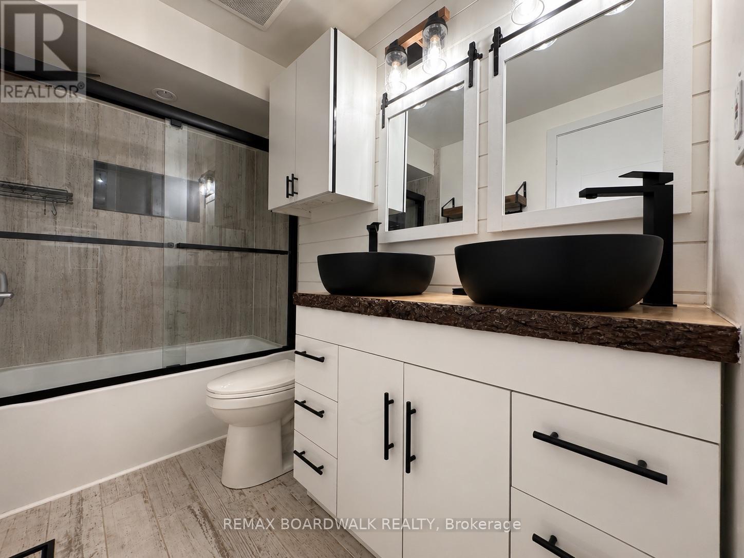 3 Bed, 2 Bath House for Rent in Ottawa – 4396 WHITTAKER CRESCENT, Ottawa – MLS# X13449180 - Image 23