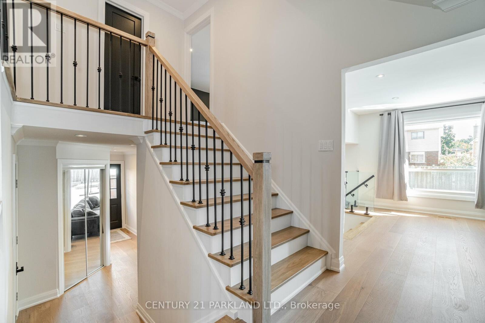 21 HEDA COURT - 21