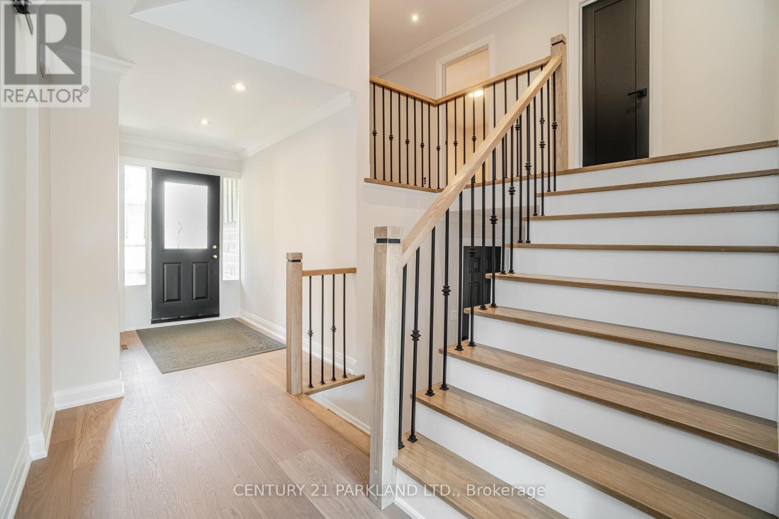 21 HEDA COURT - 22