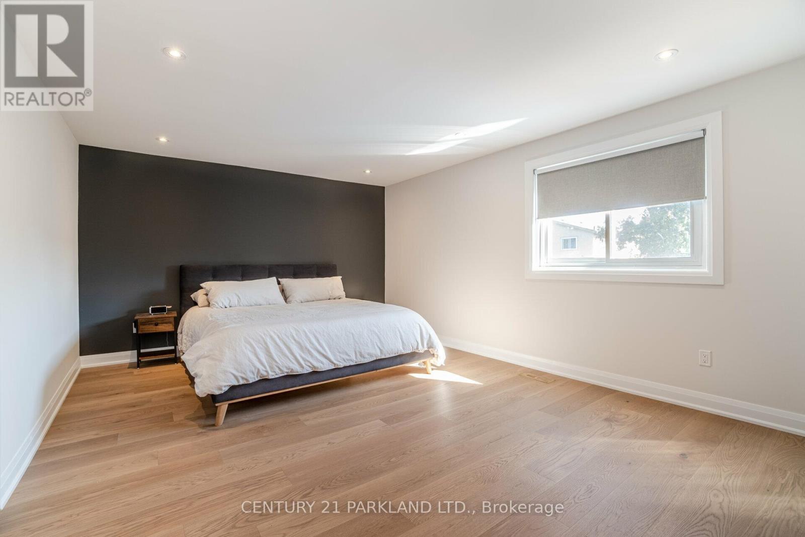 21 HEDA COURT - 25