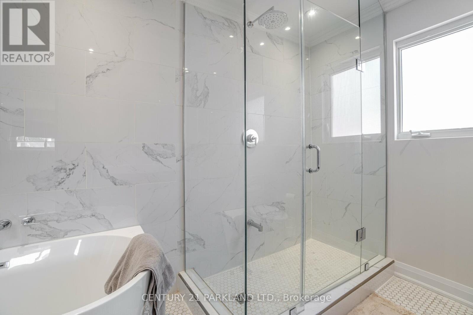 21 HEDA COURT - 29