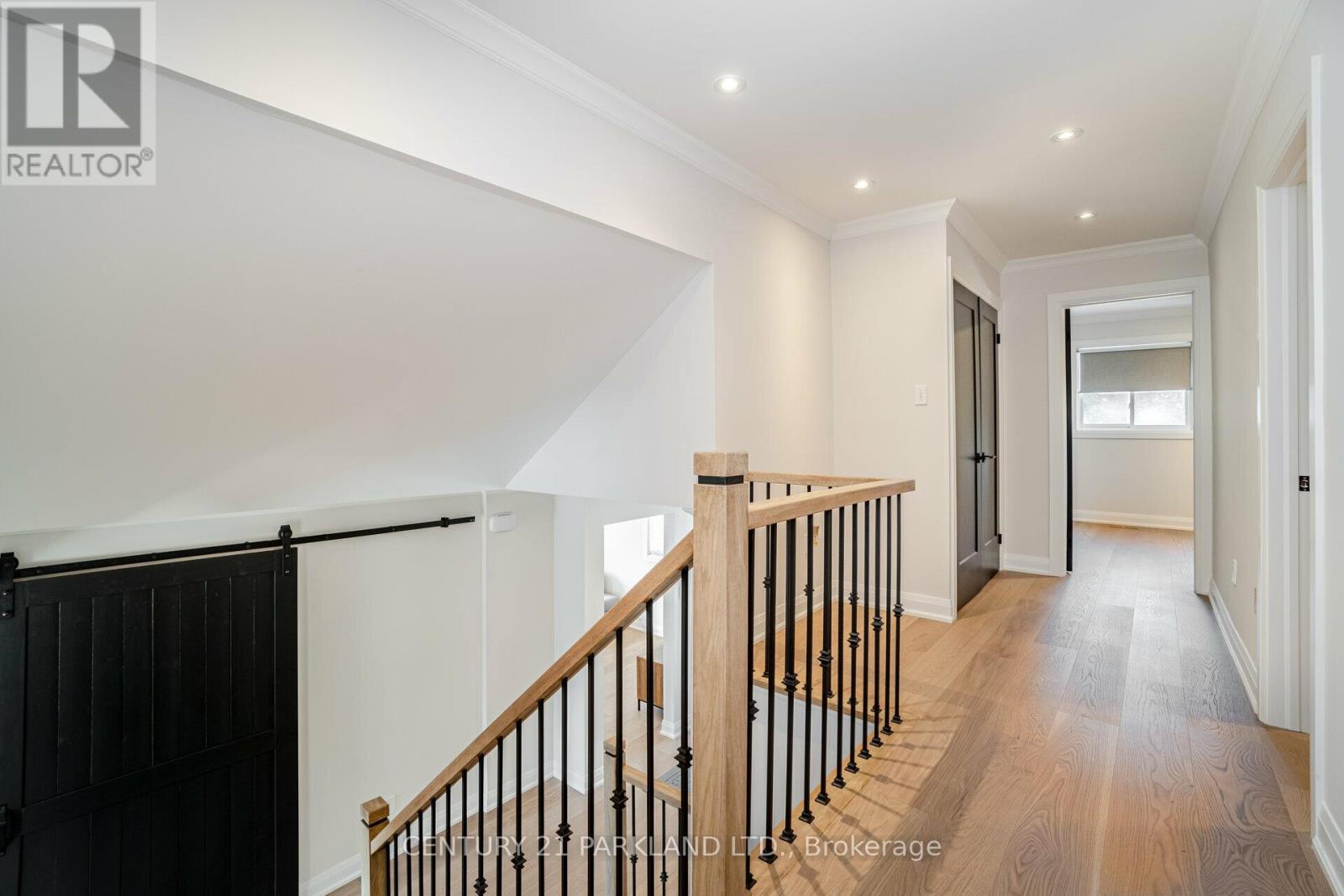 21 HEDA COURT - 30