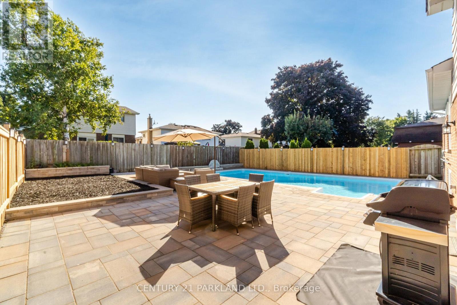 21 HEDA COURT - 40