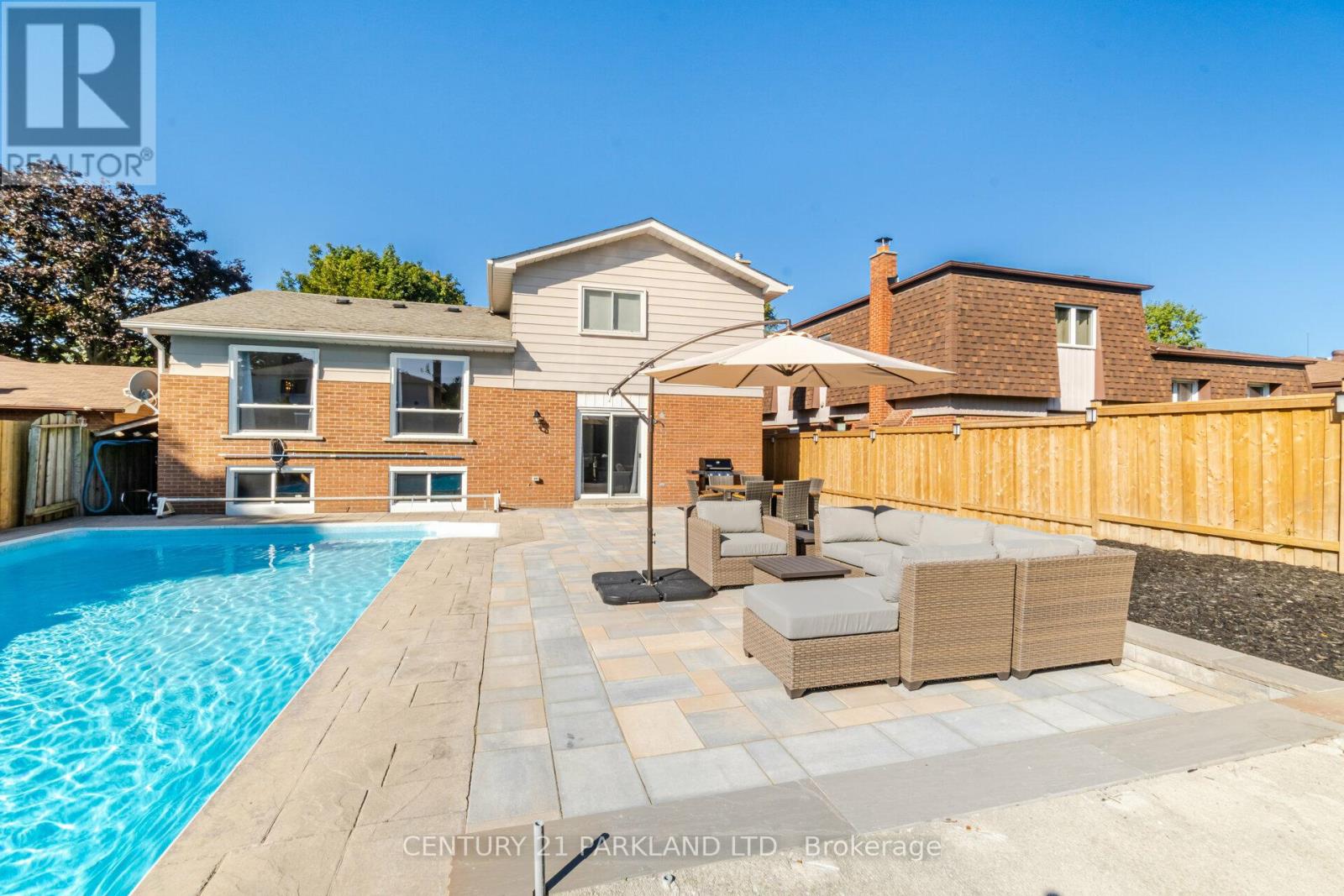 21 HEDA COURT - 44